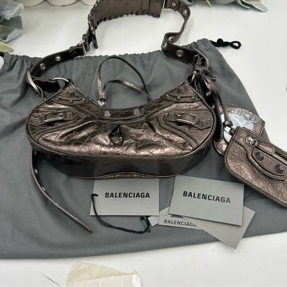Women’s Balenciaga LE CAGOLE XS metallic leather shoulder bag - Picture 2 of 16